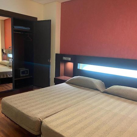 Hotel La Cantuena (Adults Only) Fuenlabrada Exteriör bild